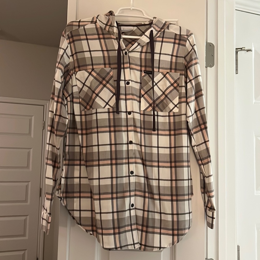 Columbia never been worn plaid button up tunic top with hood